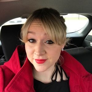 Meet your Posher, Monica